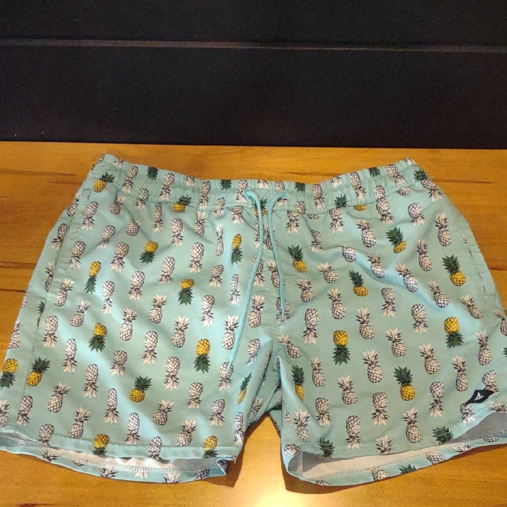 Sperry Mens Large Pineapple White and Blue Swim Shorts‎
